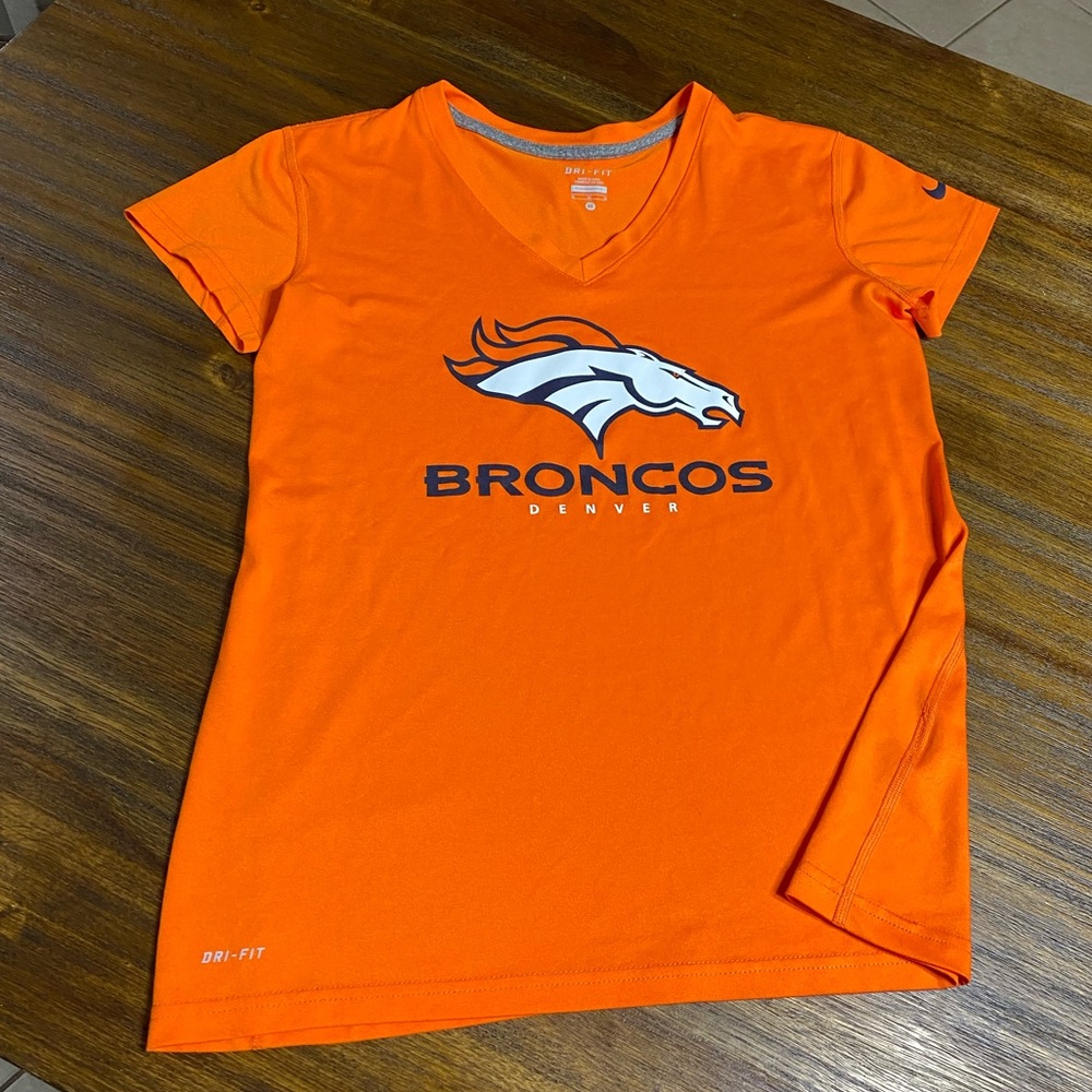 Denver Broncos Nike Dri-Fit T-Shirt Size M